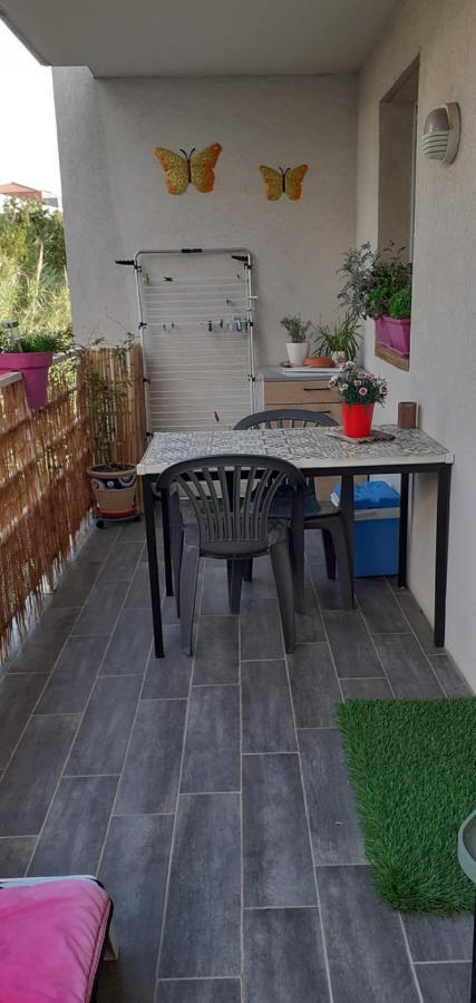 Les Romarins Appartement Climatise La Seyne-sur-Mer Esterno foto